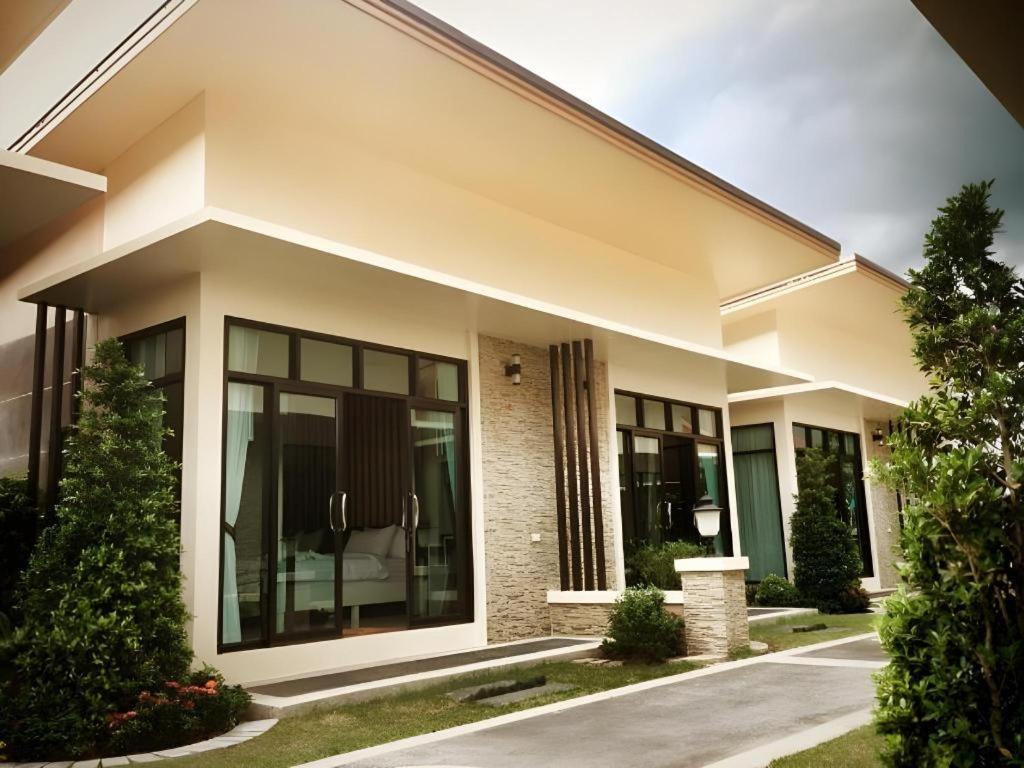 Med Room Korat Nakhonratchasima Εξωτερικό φωτογραφία