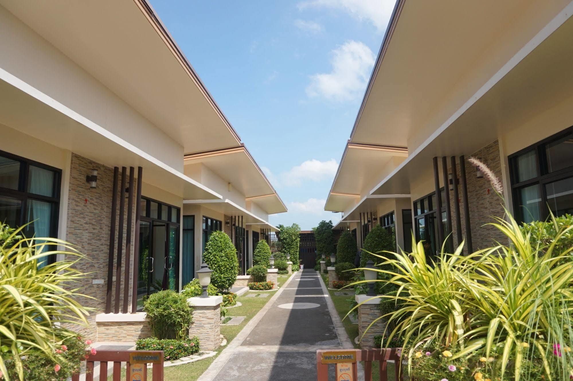 Med Room Korat Nakhonratchasima Εξωτερικό φωτογραφία