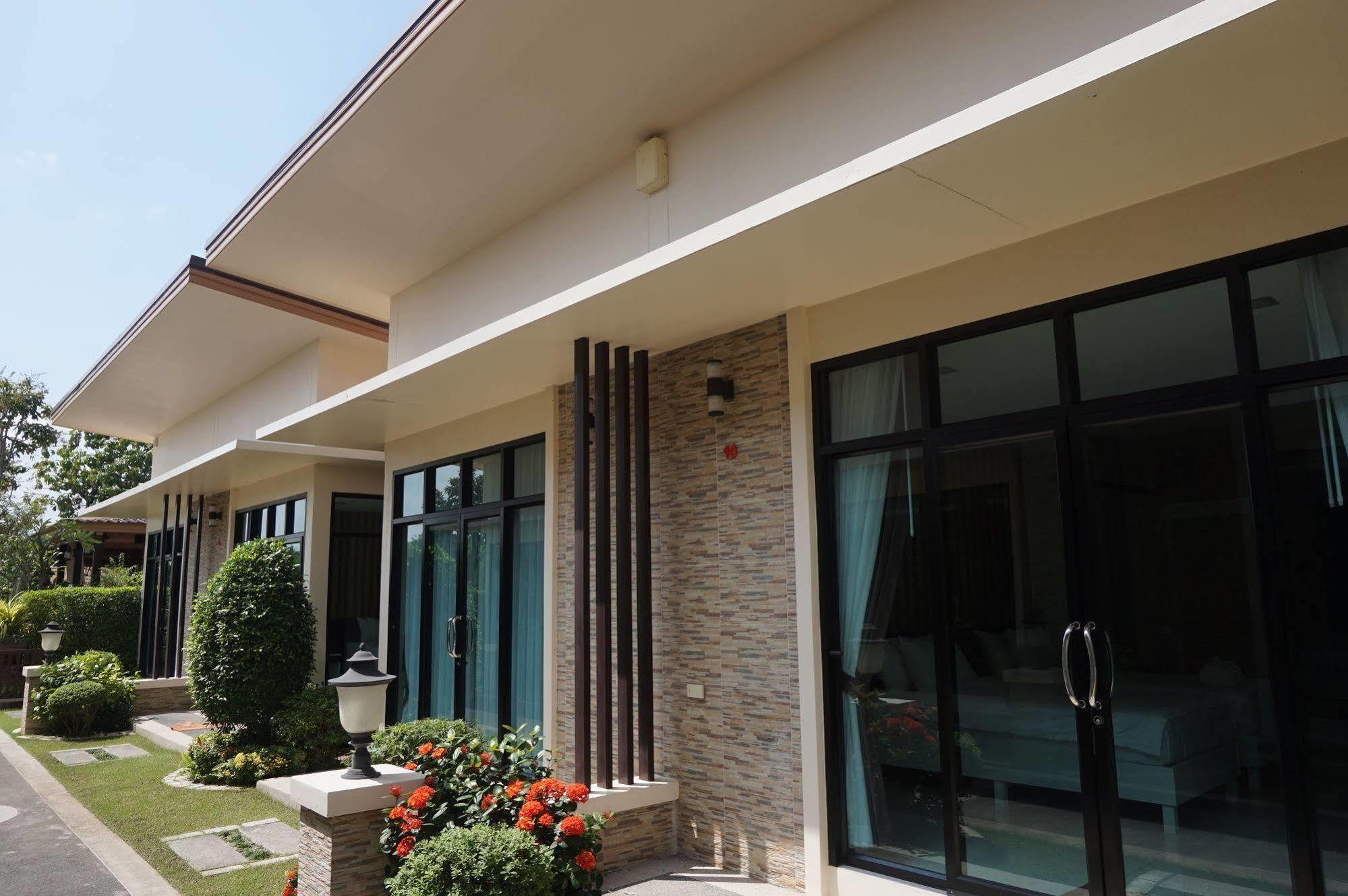 Med Room Korat Nakhonratchasima Εξωτερικό φωτογραφία